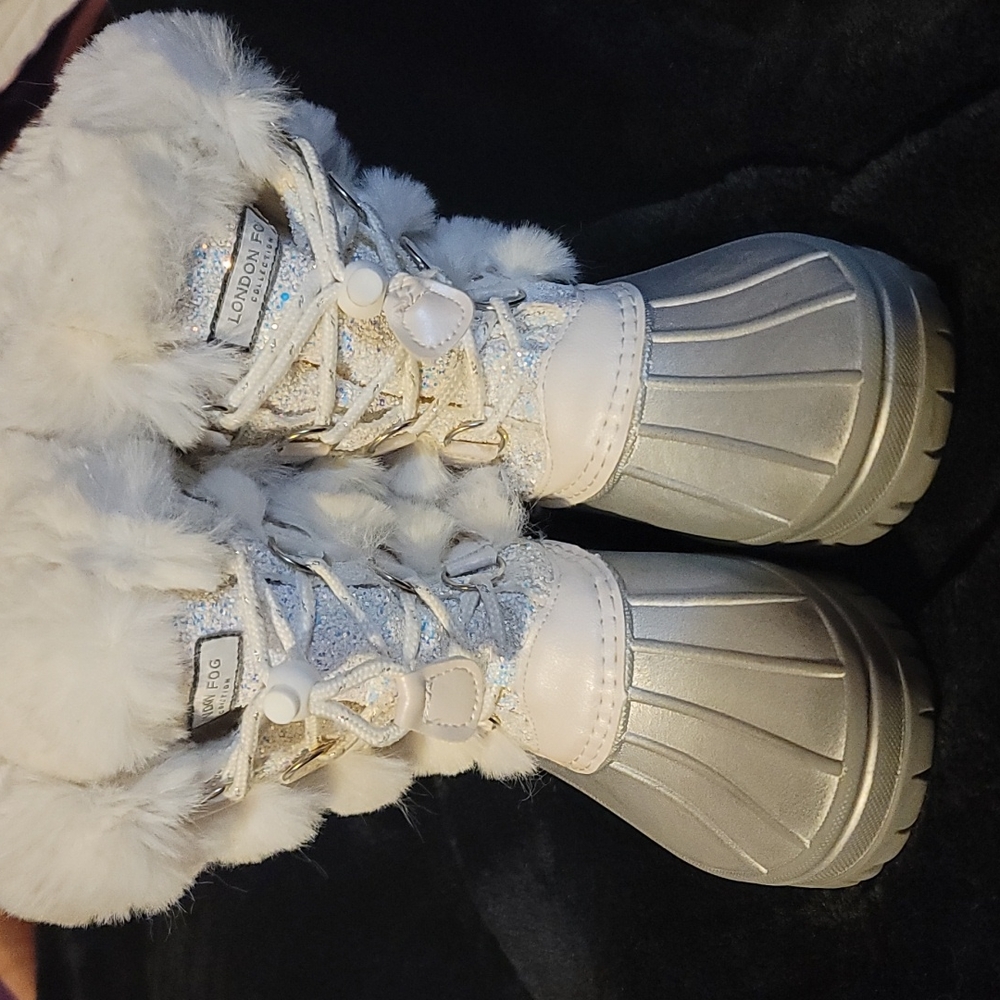 London Fog snow boots